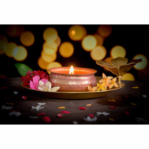 Hammered Wick Flower Lamp